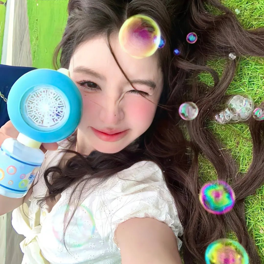 正是青春璀璨时